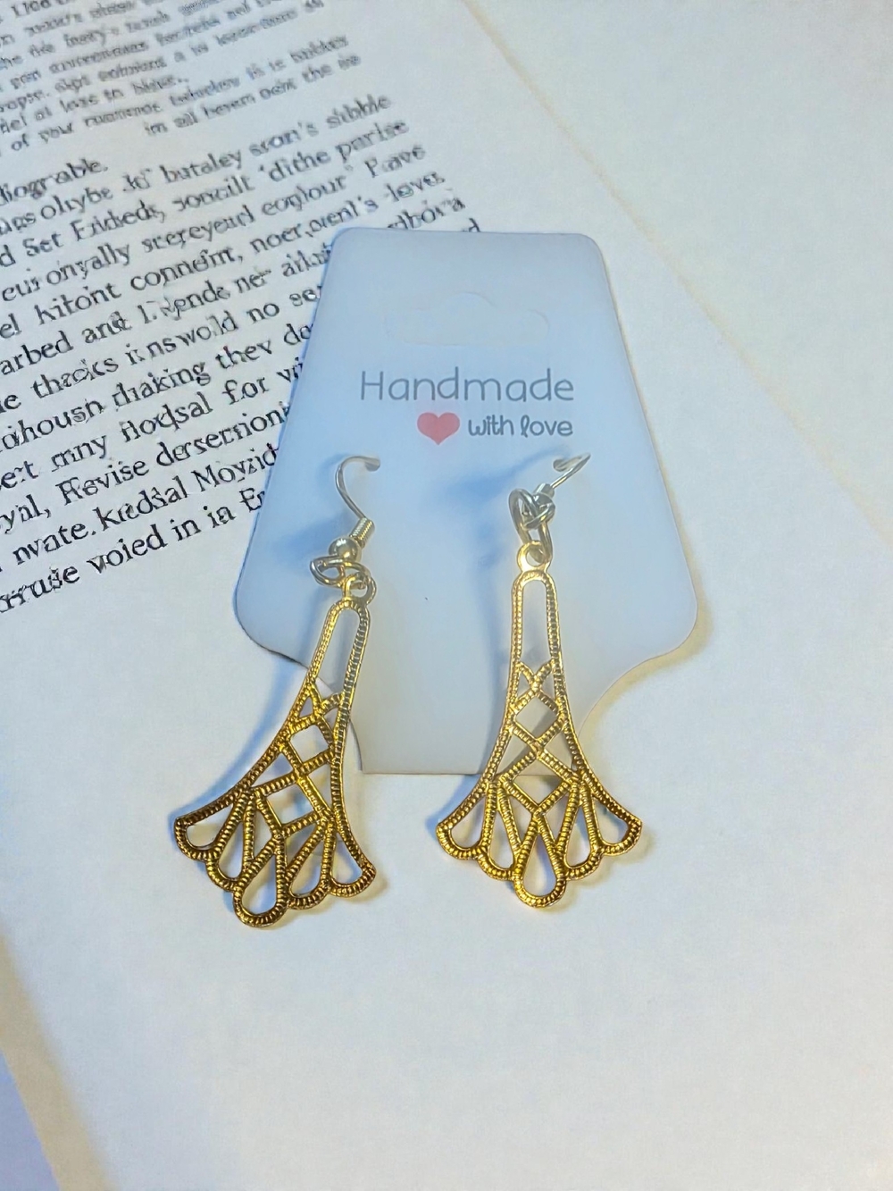 Handmade Gold Filigree Art Deco Fan Dangle 
earrings